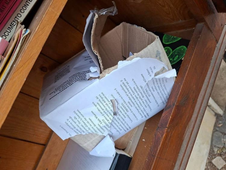 La box gentile che è diventata un “bancomat” di carta